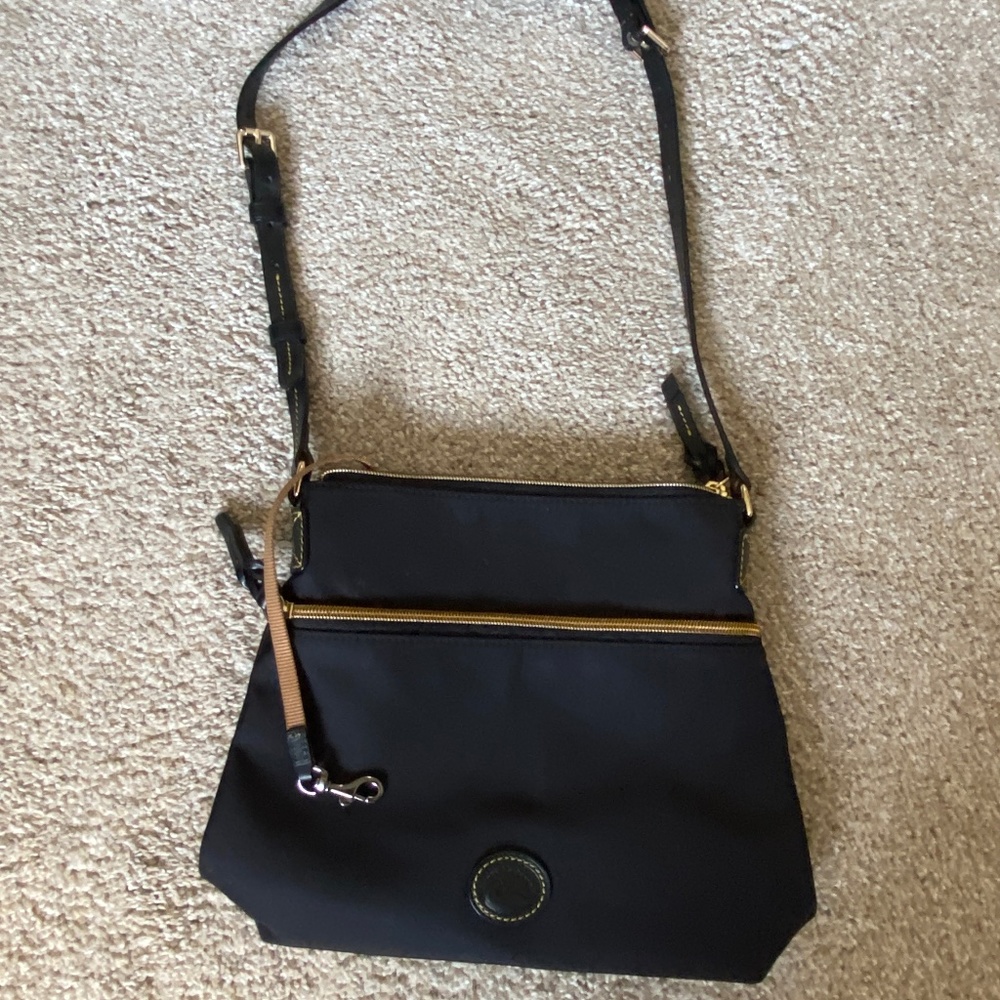 Dooney & Bourke crossbody bag